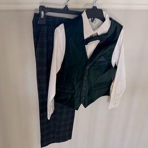 Brand new 3pc set, green/plaid pants, velvet vest, button down and bow tie